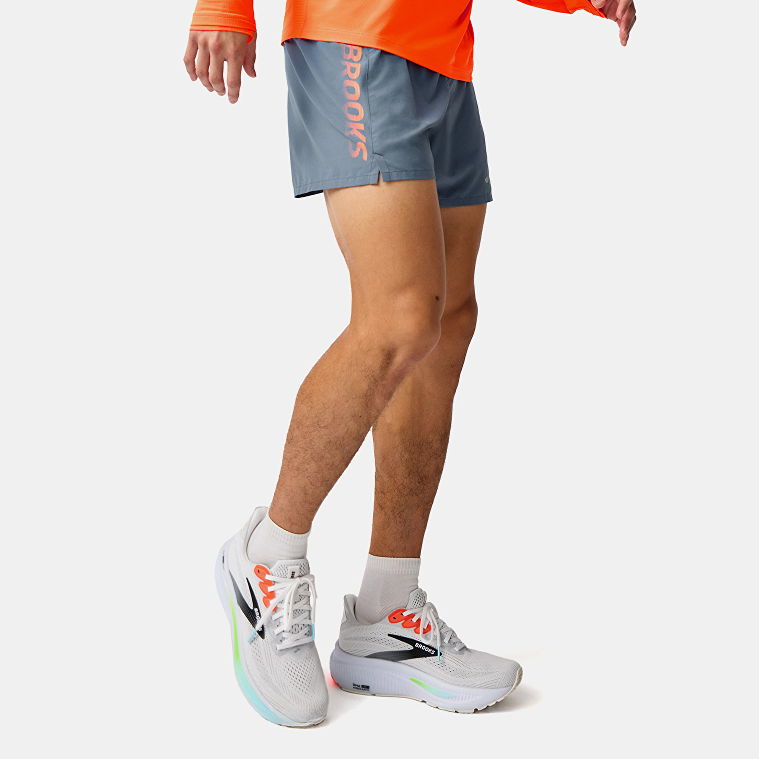 BROOKS Journey 5" Short - 0