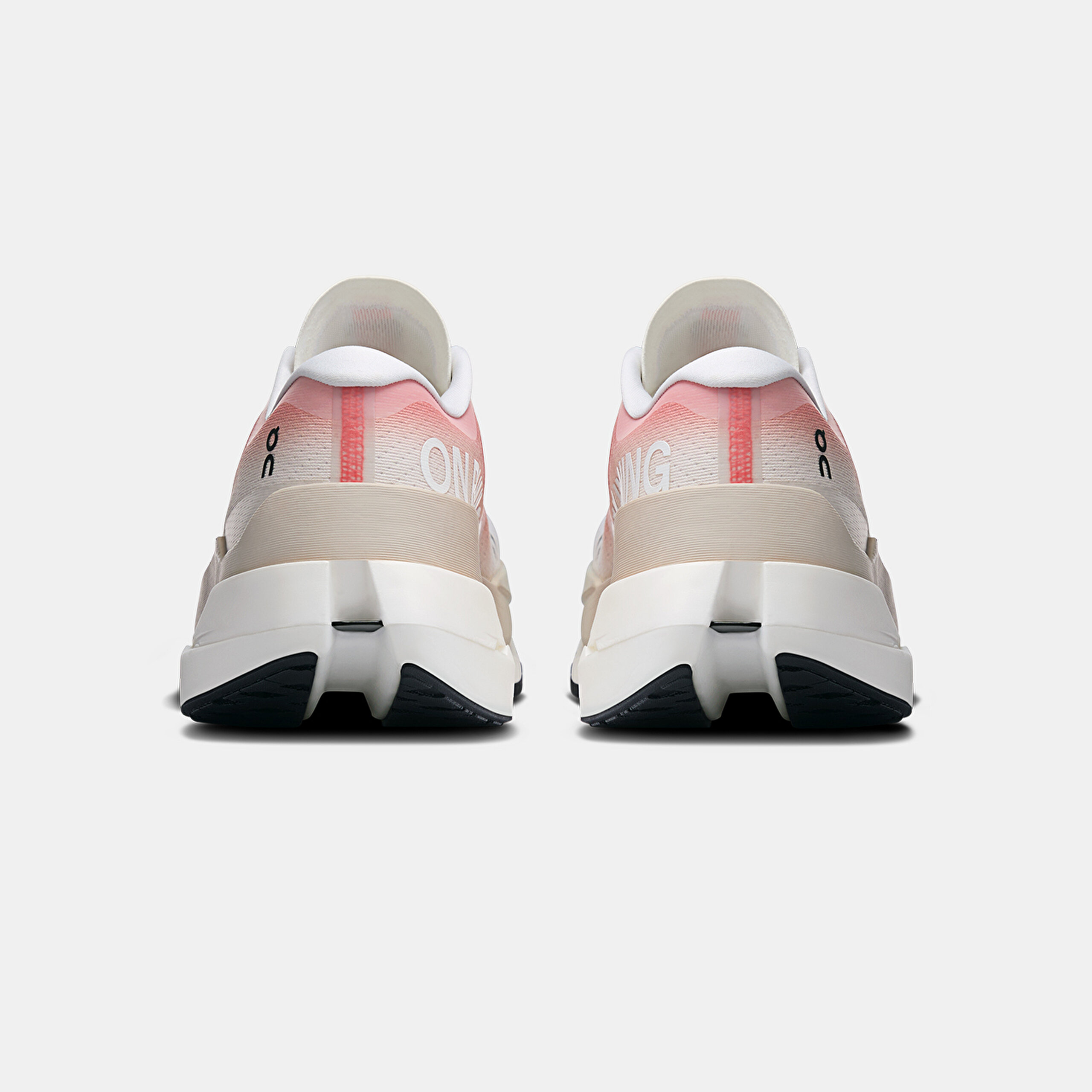 ON Cloudboom Max - 3