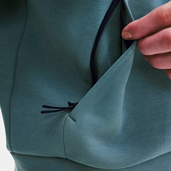 Focus Tech Hoodie - 6