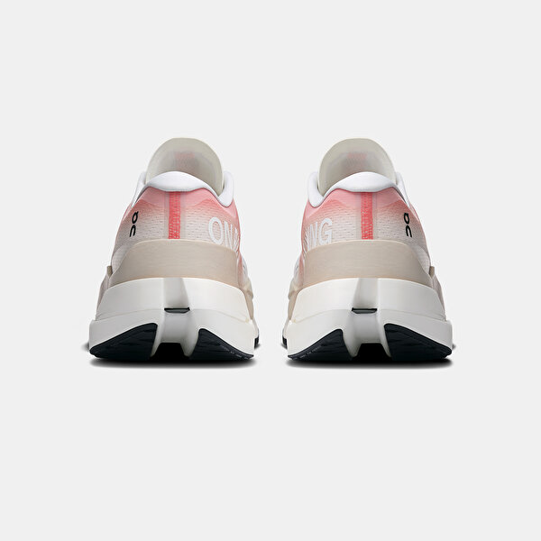 ON Cloudboom Max - 3