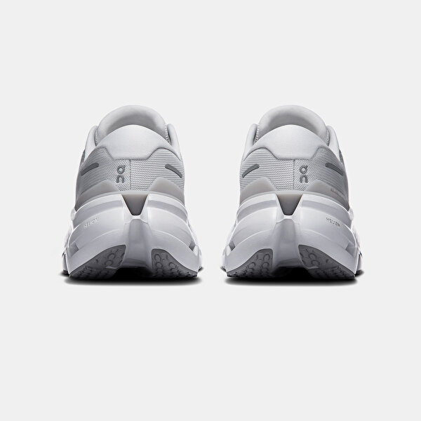 ON Cloudrunner 3 - 3